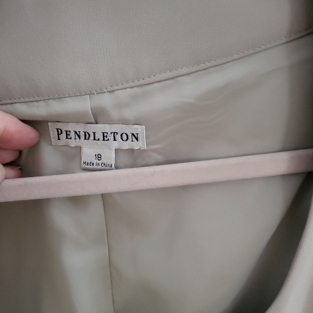Pendleton blazer - Picture 3 of 3